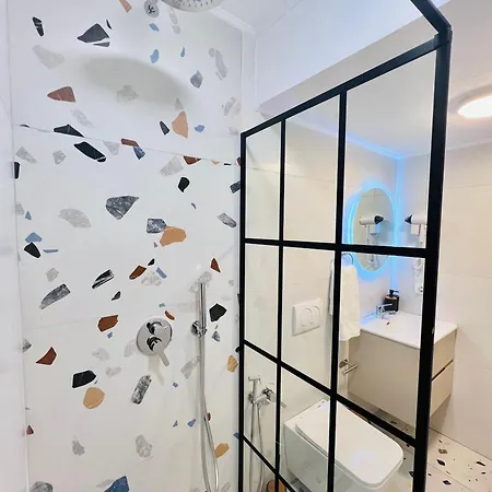 Apartamento Tirana Veranda Loft - Free Private Parking Tirana