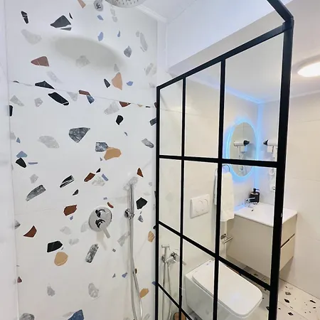 Tirana Veranda Loft - Free Private Parking * Tirana