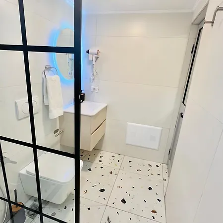 Tirana Veranda Loft - Free Private Parking Tirana